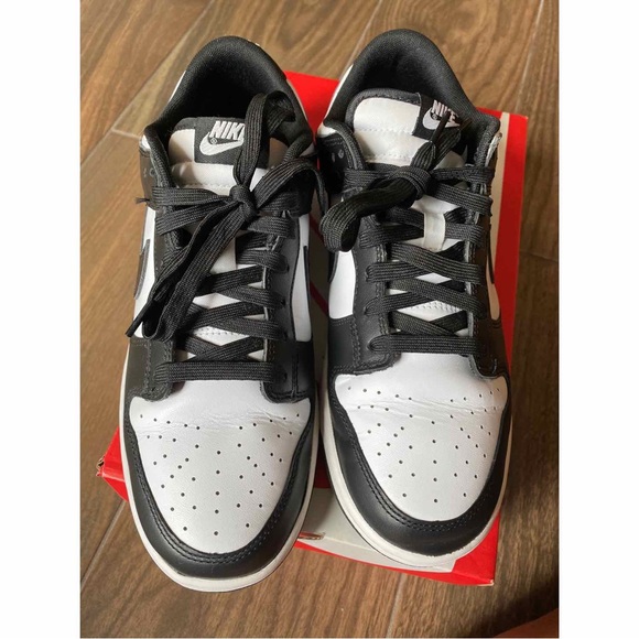 NIKE Dunk Low Panda - Picture 4 of 6